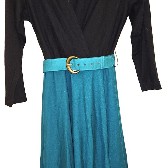 Plus Size Holiday Dress for women - Picture 5 of 7